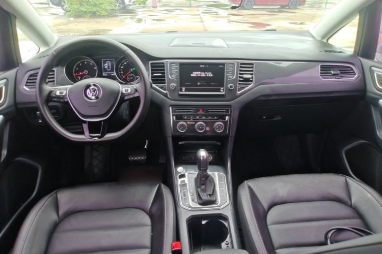Used Volkswagen Golf Sportsvan 2016 280TSI Automatic Luxury Model Center Console