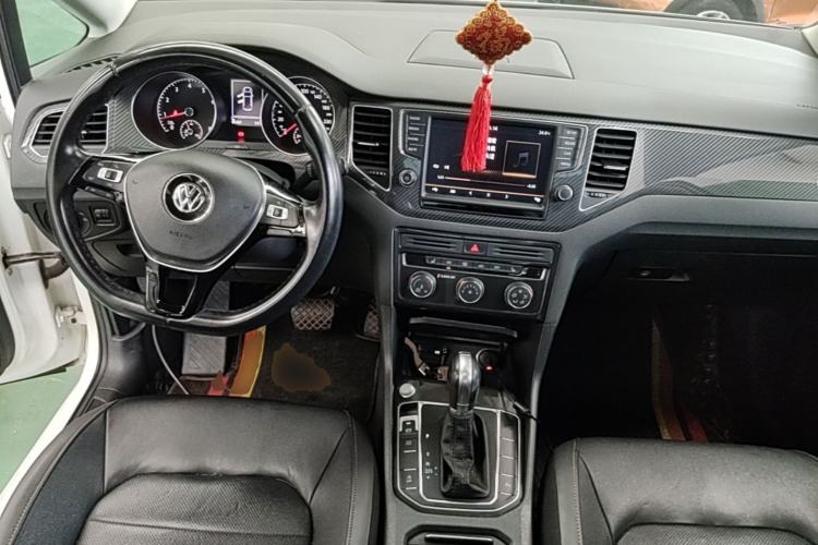 Used Volkswagen Golf Sportsvan 2016 280TSI Automatic Luxury Model Center Console
