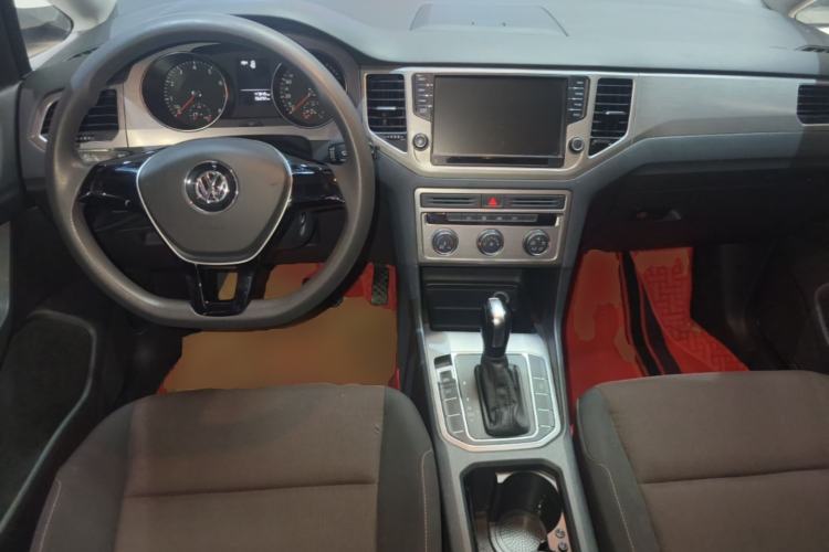 Used Volkswagen Golf Sportsvan 2016 1.6L Automatic Comfort Model Center Console