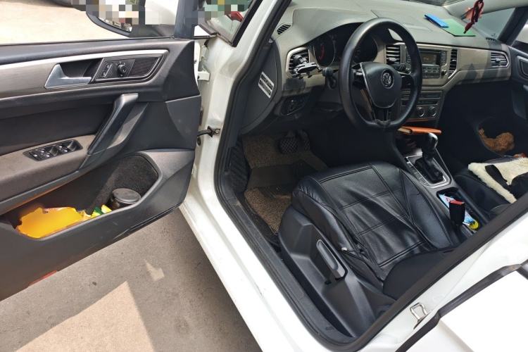 Used Volkswagen Golf Sportsvan 2016 1.6L Automatic Comfort Model Driver Seat
