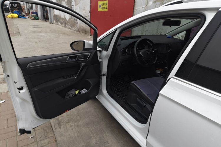 Used Volkswagen Golf Sportsvan 2016 230TSI Automatic Trend Edition Driver Seat