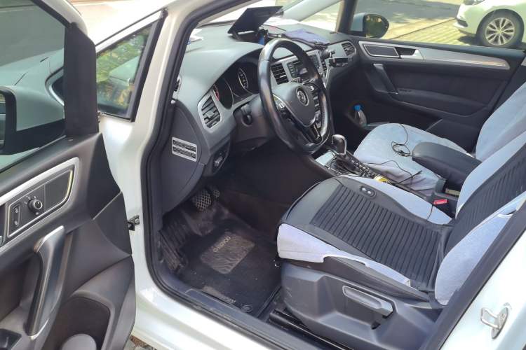 Used Volkswagen Golf Sportsvan 2016 230TSI Automatic Trend Edition Driver Seat