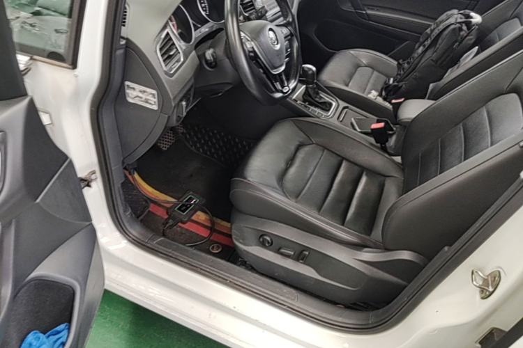Used Volkswagen Golf Sportsvan 2016 280TSI Automatic Luxury Model Driver Seat