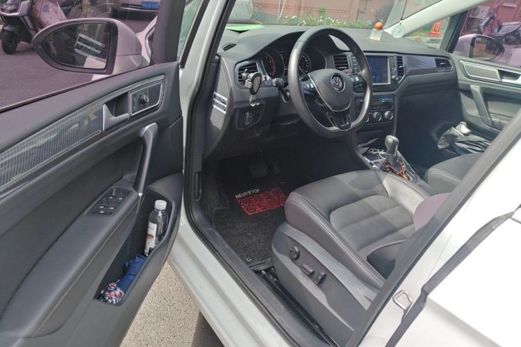 Used Volkswagen Golf Sportsvan 2016 280TSI Automatic Luxury Model Driver Seat