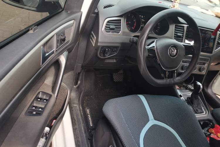 Used Volkswagen Golf Sportsvan 2016 1.6L Automatic Comfort Model Driver Seat
