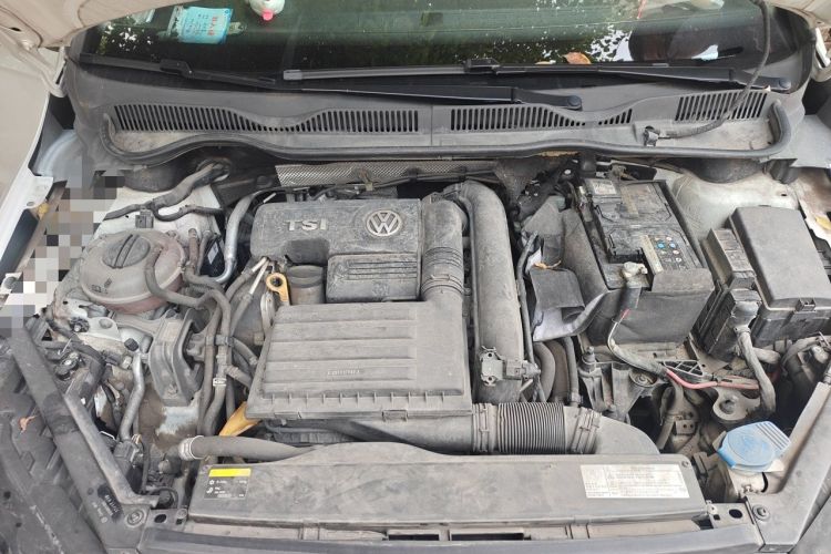 Used Volkswagen Golf Sportsvan 2016 230TSI Automatic Trend Edition Engine Bay