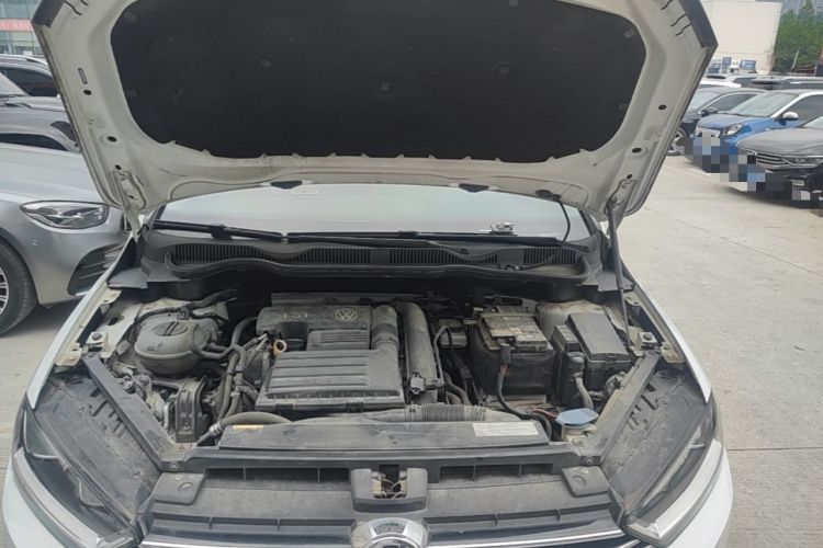 Used Volkswagen Golf Sportsvan 2016 230TSI Automatic Trend Edition Engine Bay