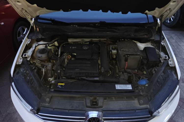 Used Volkswagen Golf Sportsvan 2016 280TSI Automatic Luxury Model Engine Bay