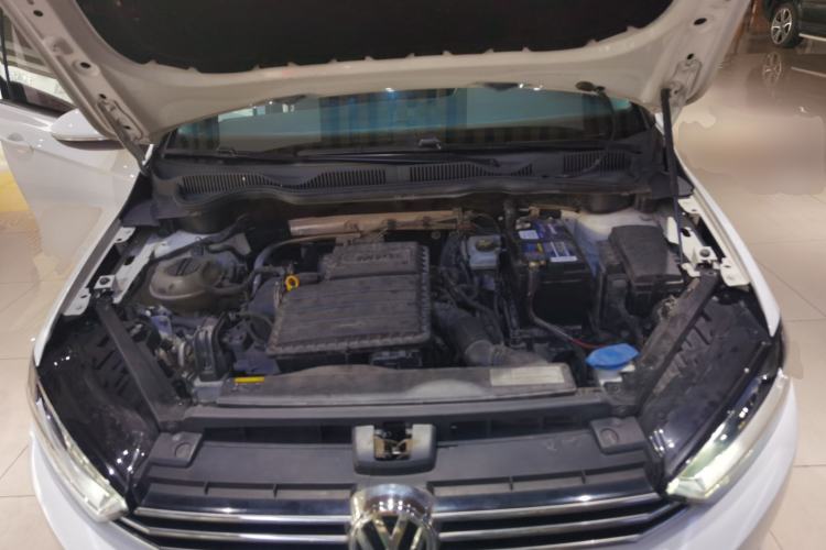 Used Volkswagen Golf Sportsvan 2016 1.6L Automatic Comfort Model Engine Bay