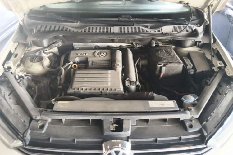 Used Volkswagen Golf Sportsvan 2016 230TSI Automatic Trend Edition Engine Bay