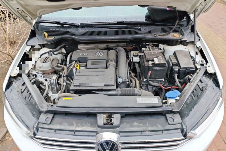 Used Volkswagen Golf Sportsvan 2016 230TSI Automatic Trend Edition Engine Bay