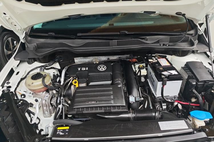 Used Volkswagen Golf Sportsvan 2016 230TSI Automatic Trend Edition Engine Bay