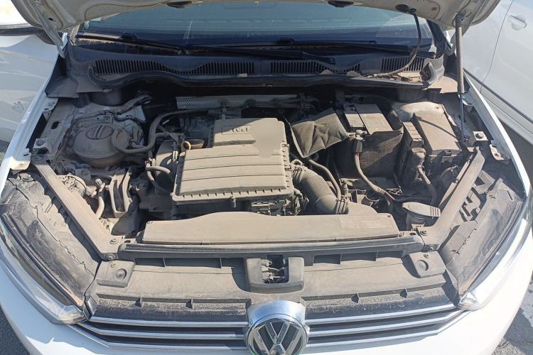 Used Volkswagen Golf Sportsvan 2016 1.6L Automatic Comfort Model Engine Bay