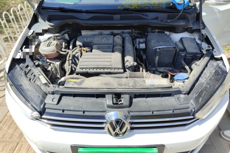 Used Volkswagen Golf Sportsvan 2016 280TSI Automatic Luxury Model Engine Bay