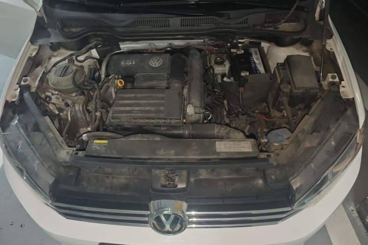 Used Volkswagen Golf Sportsvan 2016 280TSI Automatic Luxury Model Engine Bay