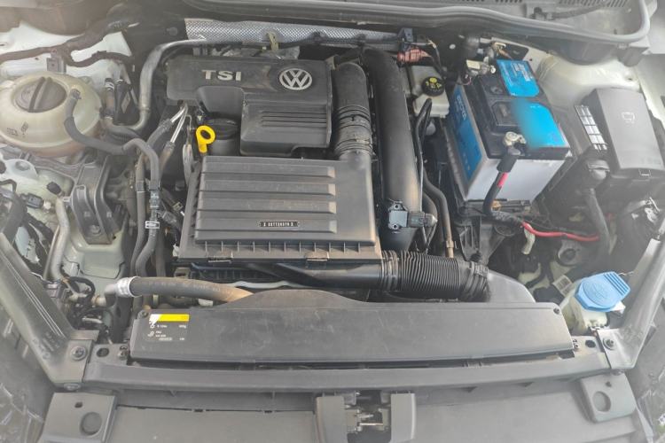 Used Volkswagen Golf Sportsvan 2016 230TSI Automatic Trend Edition Engine Bay