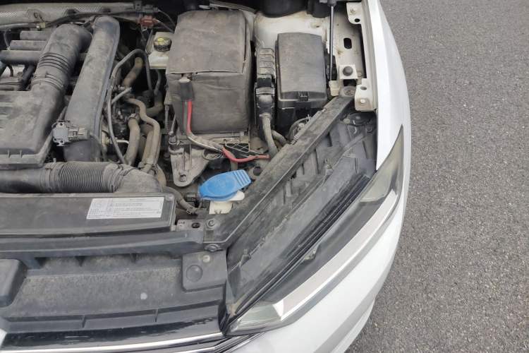 Used Volkswagen Golf Sportsvan 2016 230TSI Automatic Trend Edition Engine Bay Left