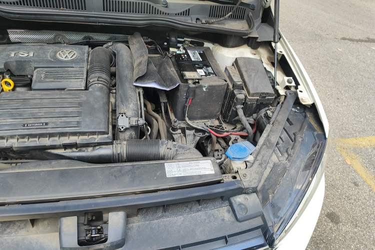 Used Volkswagen Golf Sportsvan 2016 230TSI Automatic Luxury Version Engine Bay Left