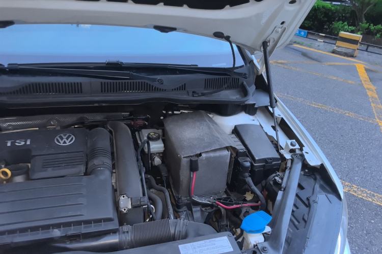 Used Volkswagen Golf Sportsvan 2016 230TSI Automatic Trend Edition Engine Bay Left