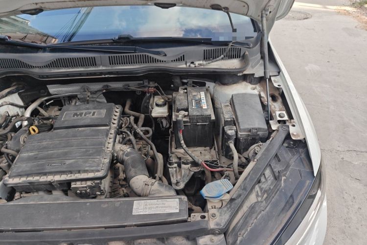 Used Volkswagen Golf Sportsvan 2016 1.6L Manual Comfort Model Engine Bay Left