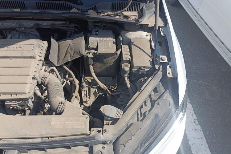 Used Volkswagen Golf Sportsvan 2016 1.6L Automatic Comfort Model Engine Bay Left