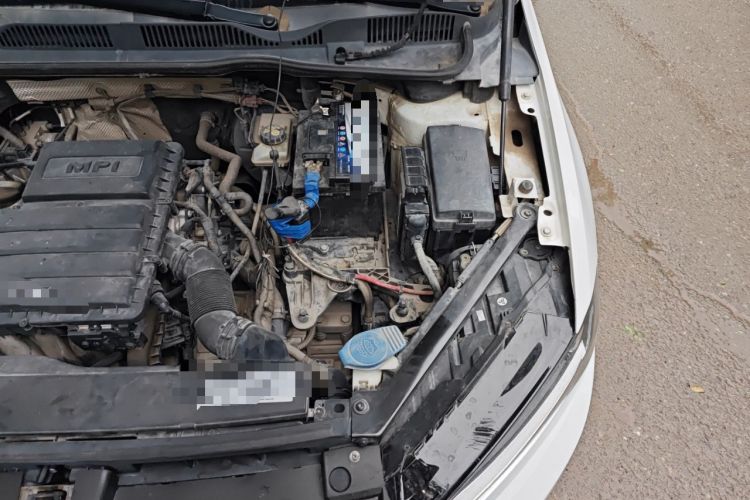 Used Volkswagen Golf Sportsvan 2016 1.6L Automatic Comfort Model Engine Bay Left