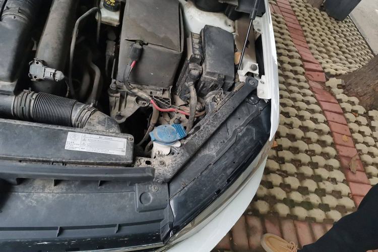 Used Volkswagen Golf Sportsvan 2016 230TSI Automatic Luxury Version Engine Bay Left