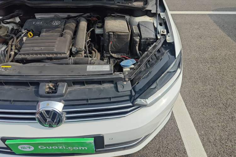 Used Volkswagen Golf Sportsvan 2016 280TSI Automatic Luxury Model Engine Bay Left