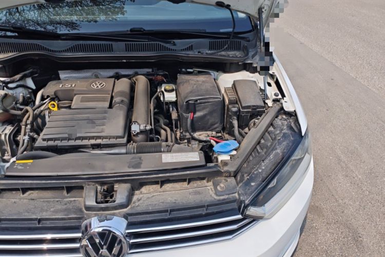 Used Volkswagen Golf Sportsvan 2016 230TSI Automatic Trend Edition Engine Bay Left