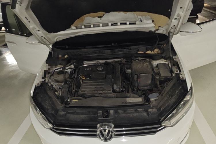 Used Volkswagen Golf Sportsvan 2016 230TSI Automatic Luxury Version Engine Bay