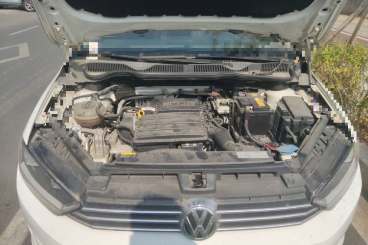 Used Volkswagen Golf Sportsvan 2016 1.6L Automatic Comfort Model Engine Bay