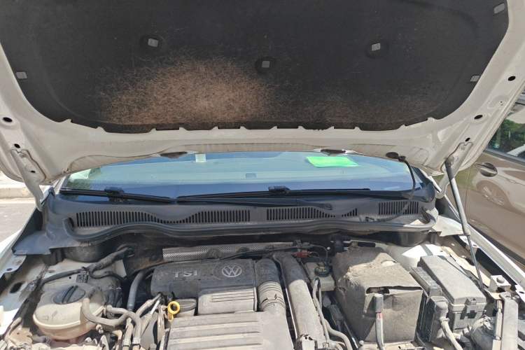 Used Volkswagen Golf Sportsvan 2016 280TSI Automatic Luxury Model Engine Bay