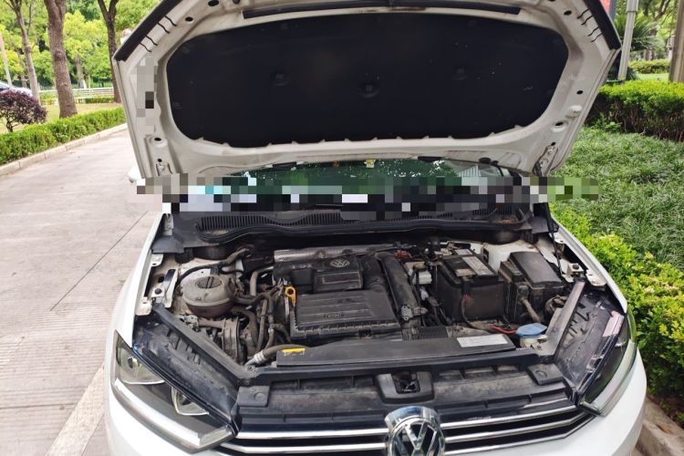 Used Volkswagen Golf Sportsvan 2016 230TSI Automatic Trend Edition Engine Bay