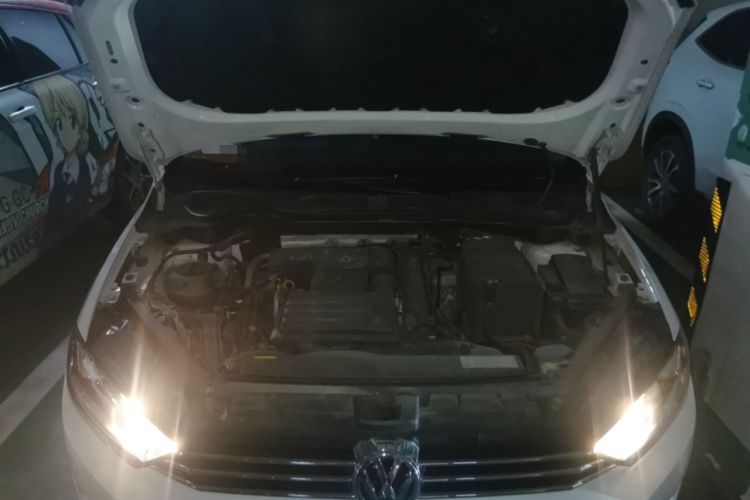 Used Volkswagen Golf Sportsvan 2016 230TSI Automatic Trend Edition Engine Bay