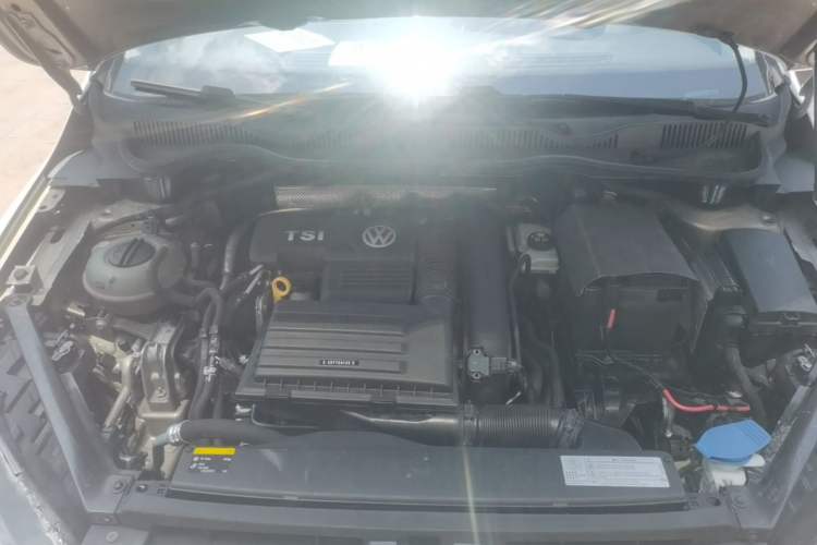 Used Volkswagen Golf Sportsvan 2016 230TSI Automatic Trend Edition Engine Bay