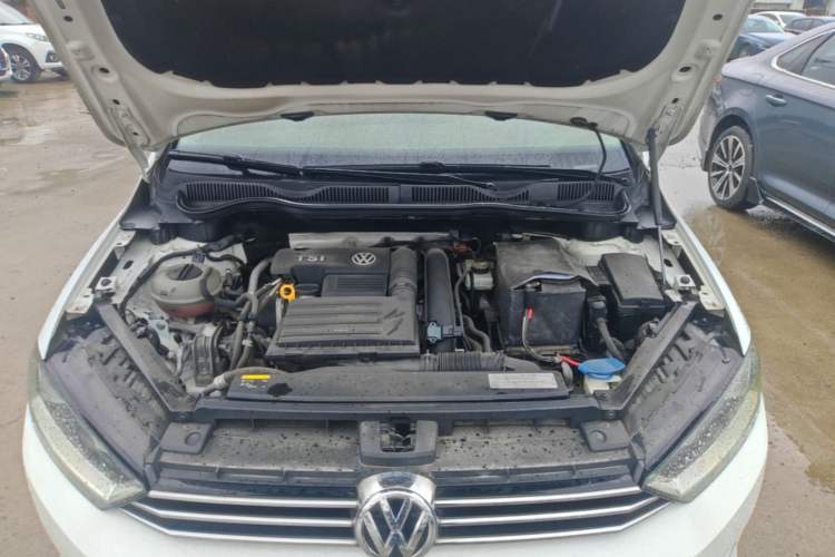 Used Volkswagen Golf Sportsvan 2016 230TSI Automatic Trend Edition Engine Bay