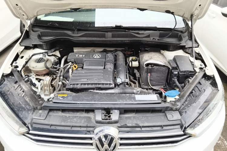 Used Volkswagen Golf Sportsvan 2016 230TSI Automatic Trend Edition Engine Bay
