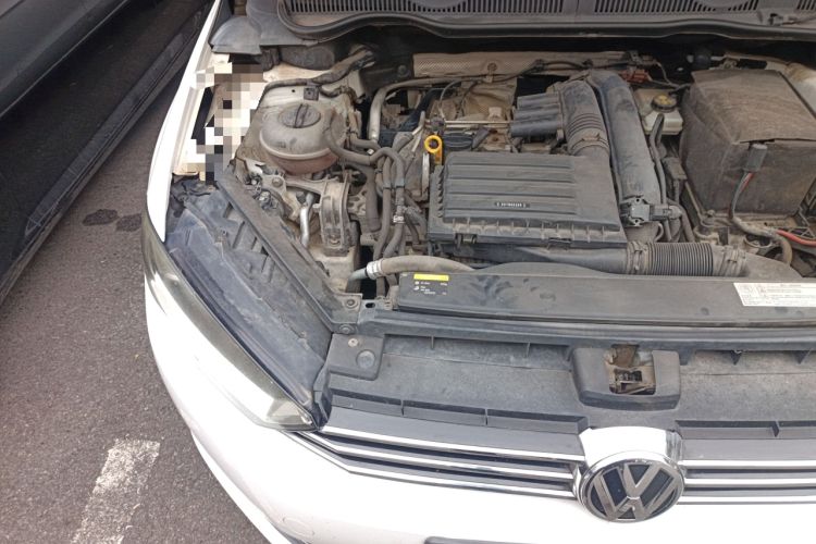 Used Volkswagen Golf Sportsvan 2016 230TSI Automatic Luxury Version Engine Bay Right