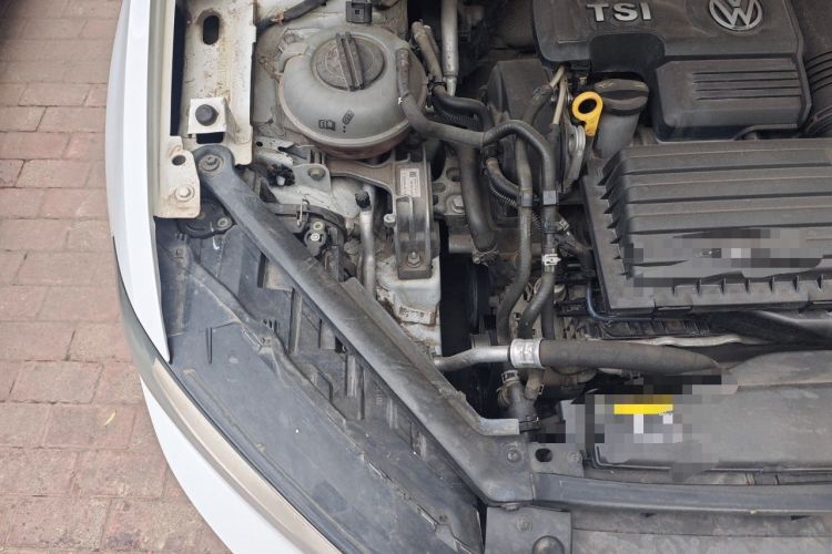 Used Volkswagen Golf Sportsvan 2016 230TSI Automatic Trend Edition Engine Bay Right