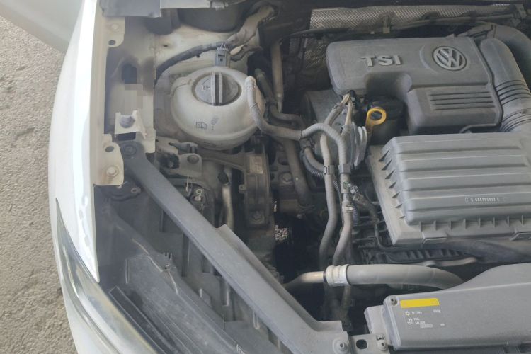 Used Volkswagen Golf Sportsvan 2016 280TSI Automatic Luxury Model Engine Bay Right