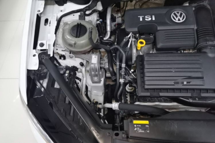 Used Volkswagen Golf Sportsvan 2016 230TSI Automatic Trend Edition Engine Bay Right