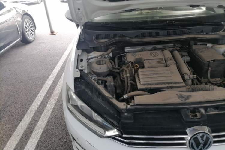 Used Volkswagen Golf Sportsvan 2016 230TSI Automatic Trend Edition Engine Bay Right