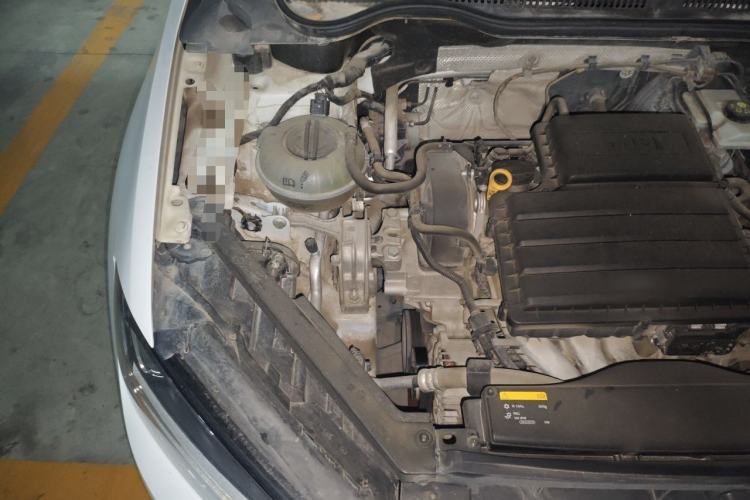 Used Volkswagen Golf Sportsvan 2016 1.6L Automatic Comfort Model Engine Bay Right