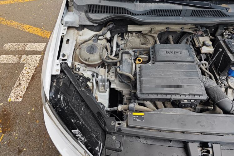 Used Volkswagen Golf Sportsvan 2016 1.6L Automatic Comfort Model Engine Bay Right