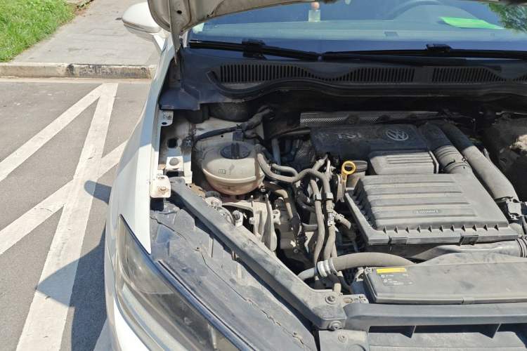 Used Volkswagen Golf Sportsvan 2016 280TSI Automatic Luxury Model Engine Bay Right