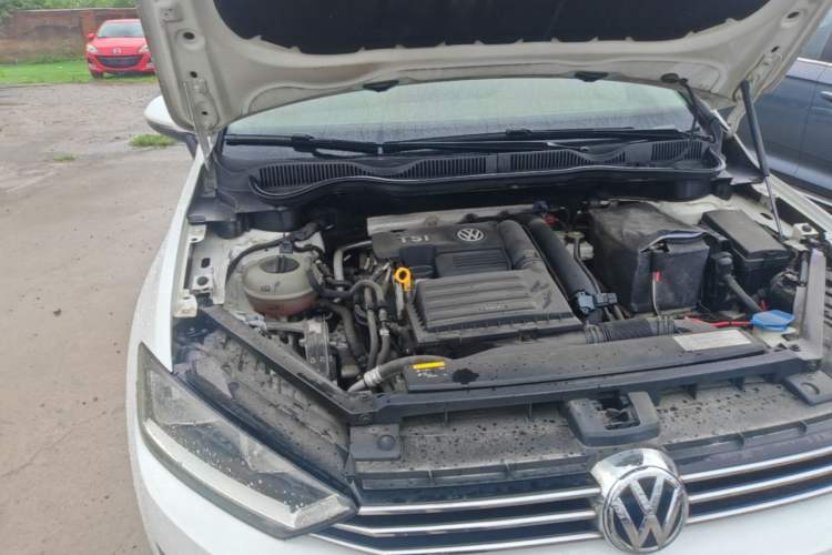 Used Volkswagen Golf Sportsvan 2016 230TSI Automatic Trend Edition Engine Bay Right
