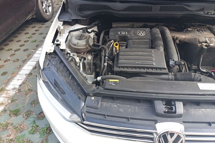 Used Volkswagen Golf Sportsvan 2016 280TSI Automatic Luxury Model Engine Bay Right