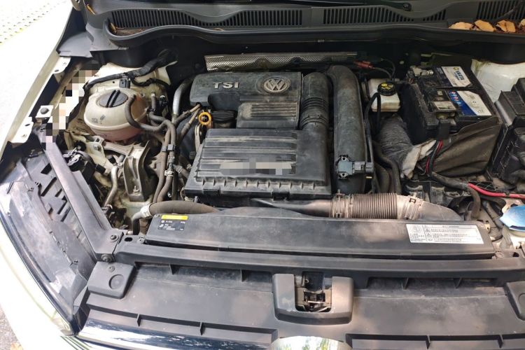 Used Volkswagen Golf Sportsvan 2016 230TSI Automatic Trend Edition Engine Bay Right