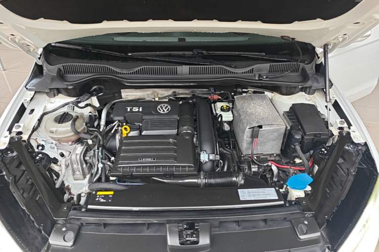 Used Volkswagen Golf Sportsvan 2016 230TSI Automatic Luxury Version Engine Bay
