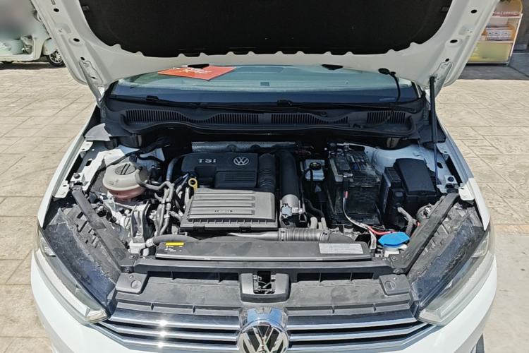 Used Volkswagen Golf Sportsvan 2016 230TSI Automatic Trend Edition Engine Bay